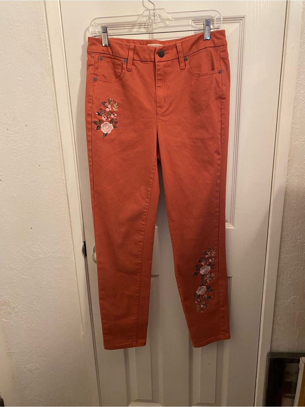 Coldwater Creek Floral Embroidered Mid Rise Jeans Women’s Size 10 Super Cute